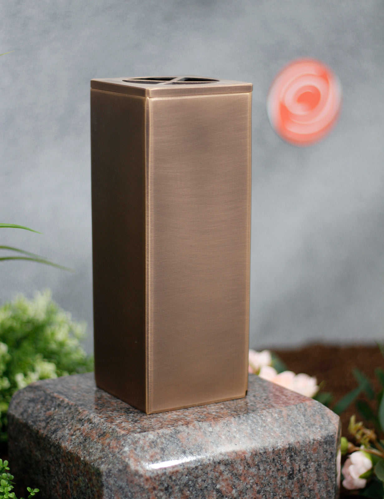 Grabvase Bronze