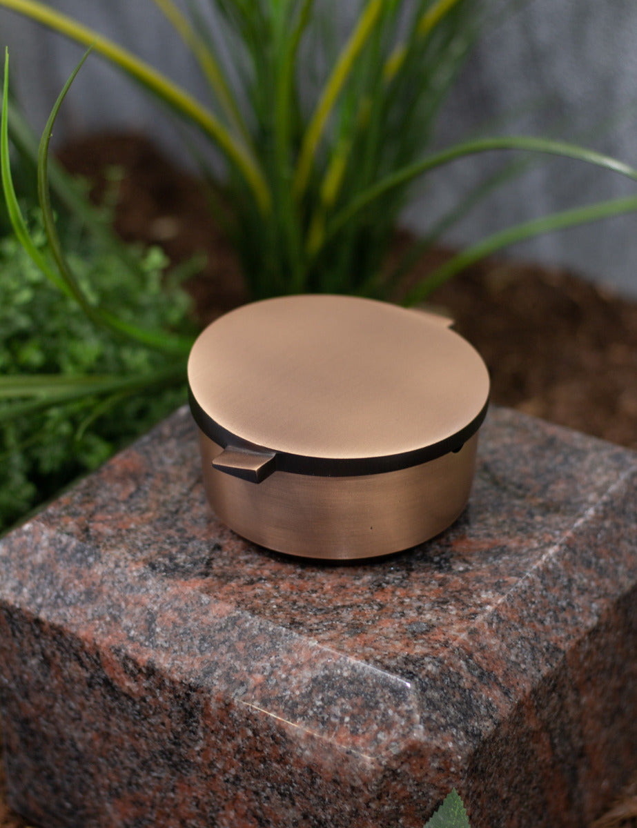 Weihkessel / Weihwasserbecken  Bronze rund