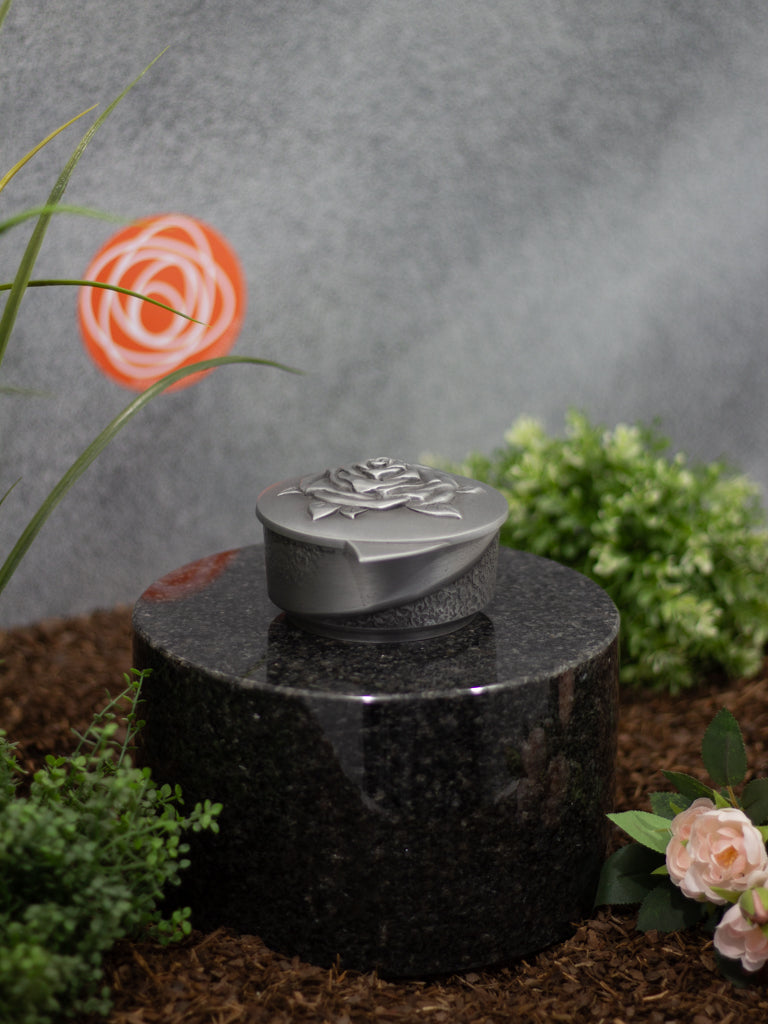 Weihkessel / Weihwasserbecken  Aluminium rund mit Blumenmotiv