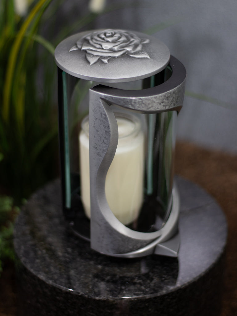 Grablaterne Aluminium rund mit Blumenmotiv klein