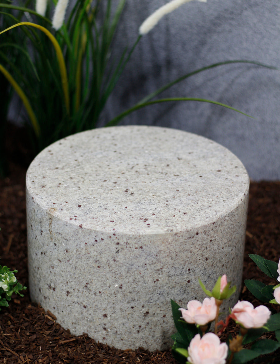 Sockel Kashmir white rund