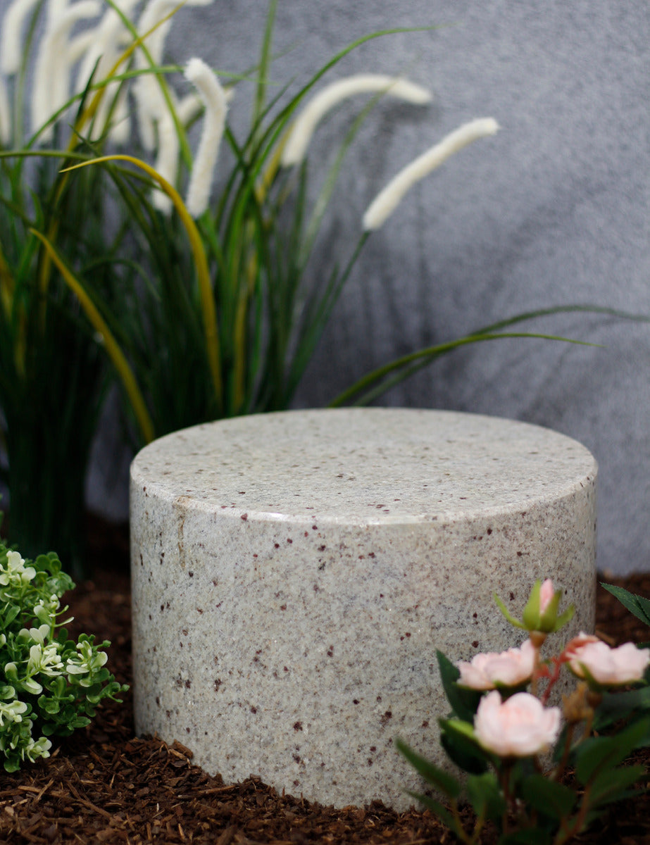 Sockel Kashmir white rund