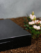 Grabplatte, Gedenktafel, Trittplatte Granit black eckig poliert