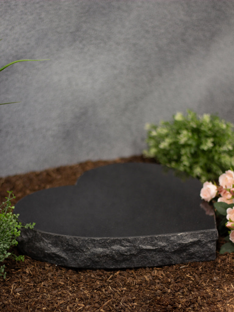 Grabstein Herz Granit Black groß